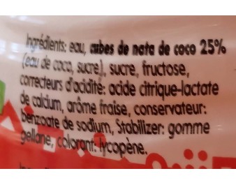 BOISSON A LA FRAISE ET NATA DE COCO (MOGU MOGU)