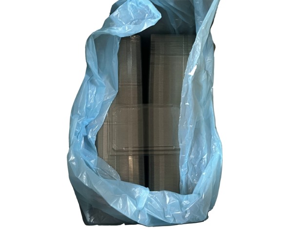 COUVERCLE PLASTIQUE SUSHI 233 X 158 X 30 MM 560 P. A07