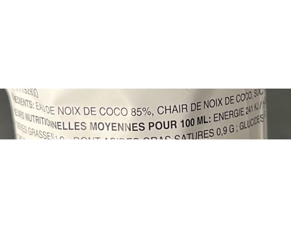 NOIX DE COCO AVEC CHAIR ****